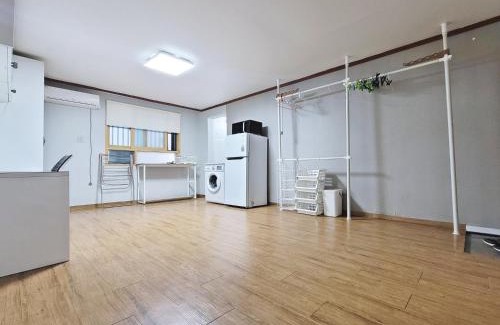 Seorim-dong Villa | 신림동 내집