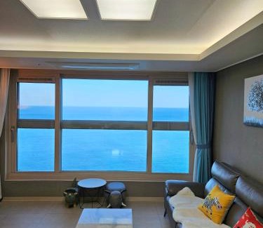 Buk-gu Apartment | 이스턴뷰 프리미엄 레지던스 100프로오션뷰