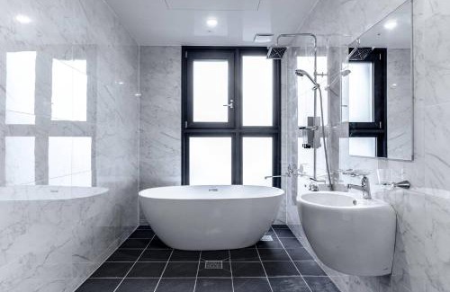 Siheung Hotel | 트리플8호텔