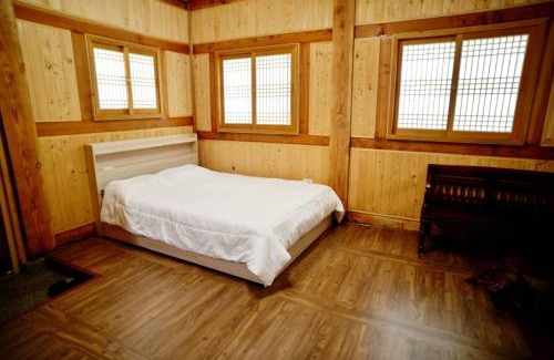 Hongseong House | 홍성군 편백나무 남당한옥