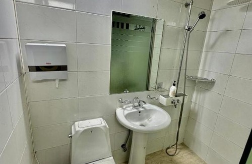 Bupyeong Hotel | 휴스테이