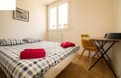 Lemasson Apartment | 005- Appartement 6 chambres, Tramway, Parking,Clim