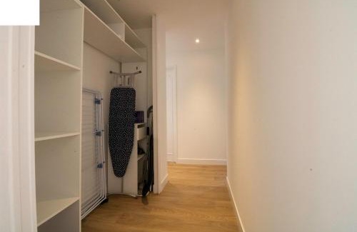 Lemasson Apartment | 005- Appartement 6 chambres, Tramway, Parking,Clim