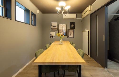 Chuo-ku House | 1日1組限定の3階建て貸切宿 AIRSTAR Second