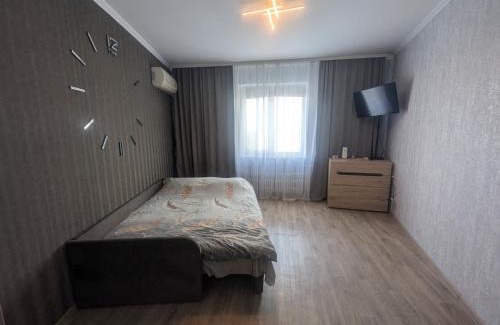 Zarichnyi District Apartment | 1 кімнатна квартира