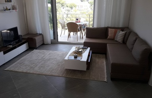 Sogucak Apartment | 1+1 Luxury Apartment at Kusadasi Sogucak, facing to Turquoise color Aegean Sea