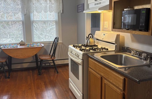 Millbury Apartment | 1 bdrm, Central Worcester/Boston, Qeen Anne at the Ellen Elizabeth Estates