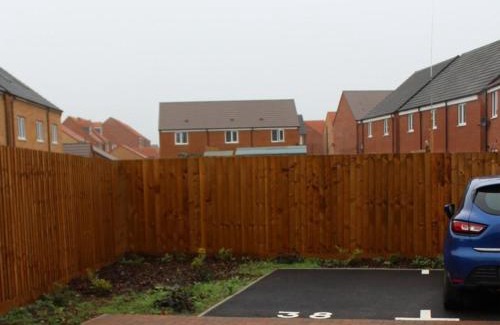 Peterborough House | 1-Bed House - Sleeps 2 - Parking Wifi