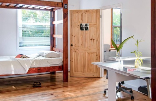 Crawfish Rock Hotel | 1 Bed in a Shared Hostel Room (Female #2)