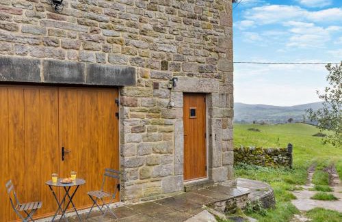 Combs House | 1 Bed in Combs PK674