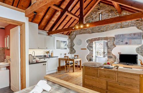 Launceston House | 1 Bed in St. Giles-on-the-Heath 96333