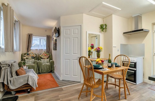 Pauntley Cottage | 1 bedroom accommodation in Brand Green, near Redmarley