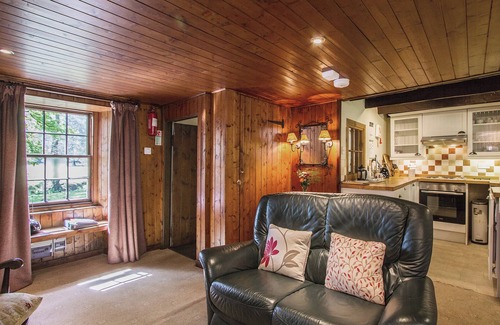 Kirriemuir Cottage | 1 bedroom accommodation in Glenprosen, by Kirriemuir