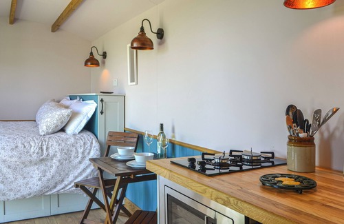 Driffield Cottage | 1 bedroom accommodation in Gembling