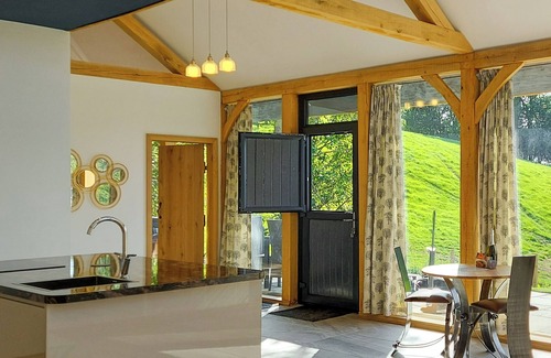 Newtown Cottage | 1 bedroom accommodation in Aberhafesp, near Newtown