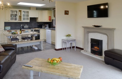 Annan Cottage | 1 bedroom accommodation in Annan, near Dumfries