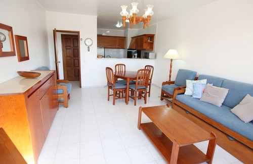 Portimao Apartment | 1 bedroom apartment with pool in Praia da Rocha, sea and pool views