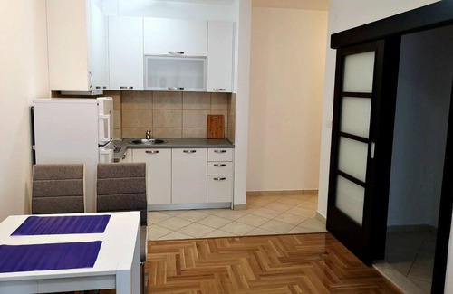 Podmaine Apartment | 1-bedroom apartment witha park view "Podmaine 18"