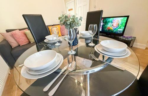 Brownswood Apartment | 1-Bedroom flat with small garden & Paid Parking in Finsbury Park, Highbury