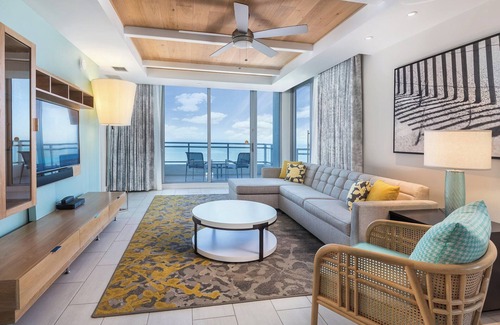 Clearwater Beach Resort | 1 Bedroom Presidential Suite at Wyndham Clearwater Beach Resort - Sleeps 4