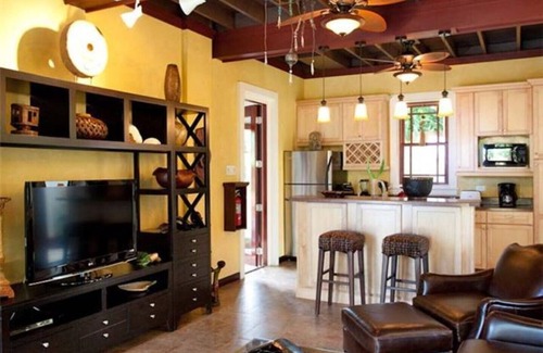 Ocho Rios Cottage | 1 bedroom Seaside Cottage - Pool/Beach/Wifi/Restaurant/House keeping HCB