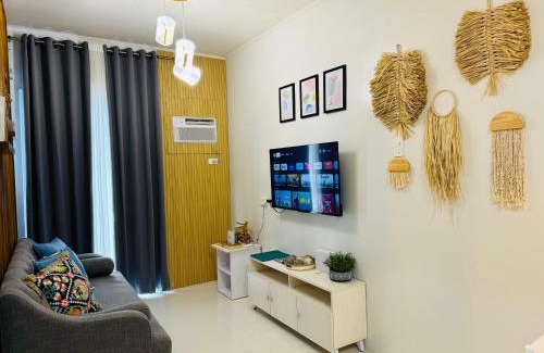 Puerto Princesa City Centre Apartment | 1 Bedroom Suite Condo with Balcony, Swimming Pool and Gym
