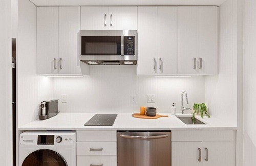 Cannonborough Elliotborough Apartment | 1 Bedroom Suite, Complimentary High-speed WiFi!