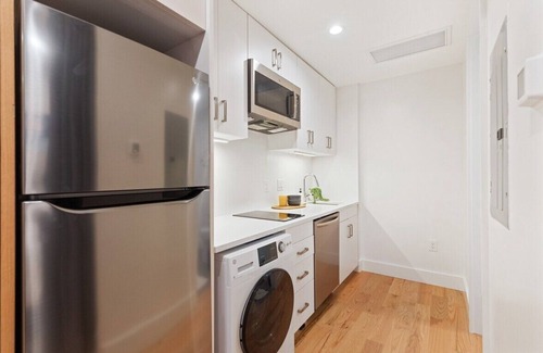 Cannonborough Elliotborough Apartment | 1 Bedroom Suite, Complimentary High-speed WiFi!