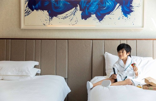 Central Park South Hotel | 1-Bedroom Suite + Connecting Room at a 5⭐️ Hotel