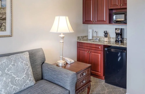 Jamestown Resort | 1 Bedroom Suite in Victorian Style, Jamestown, RI