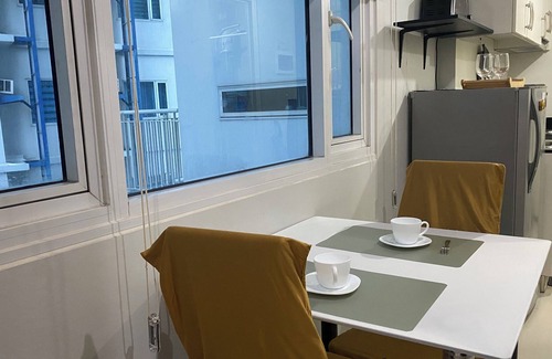 Paco Apartment | 1-bedroom with AC and WiFi in fabulous Makati