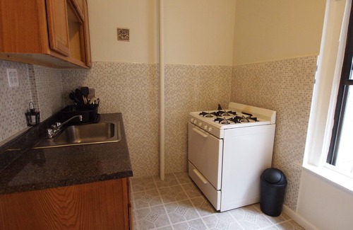 Prospect Lefferts Gardens Apartment | 1 block to the subway & Prospect Park - great area with fast access to Manhattan