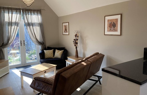 Kettering Apartment | 1 BR Garfield Cottage in Kettering