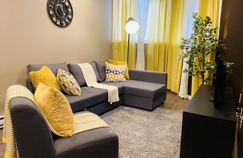 Winnipeg Apartment | 1 BR I Cozy I Osbourne Village