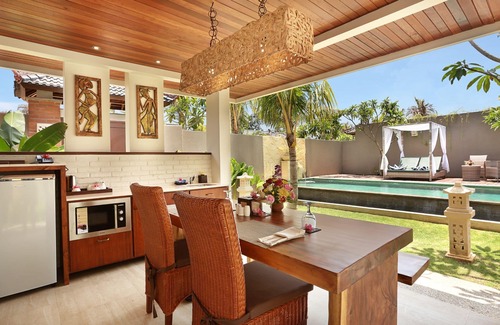 By Pass Ngurah Rai Villa | 1 BR Suite Villa with a private pool, FREE return airport transfers