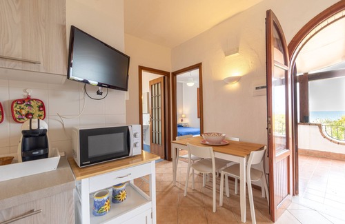 Piana Calzata Apartment | 1 - House by the sea with pool near Cefalù