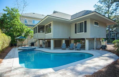 North Forest Beach House | 1 Lark Street 4th Row Ocean Private Pool Pet Friendly Near the Ocean, Shops & Restaurants