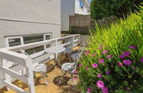 Salcombe House | 1 Lyndhurst