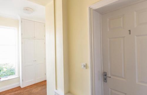 Salcombe House | 1 Lyndhurst
