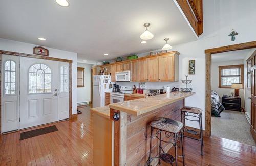Charter Hills Cabin | 1 Mi to Beech Mtn Ski Resort: Cabin w/Fire Pit