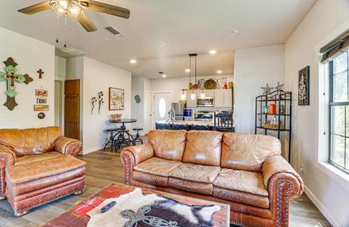 Palo Pinto County House | 1 Mi to Lake Pet-Friendly Cabin in Strawn