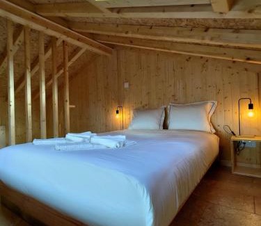 Baleal Ski Chalet | 1 minute from beach - Baleal Wood Cabin