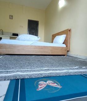 Entebbe Apartment | 1 minute walk to Victoria Mall