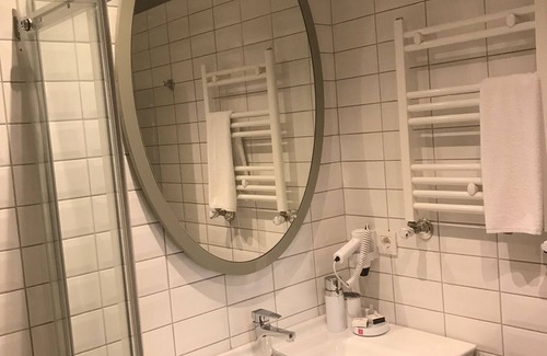 Gumussuyu Mahallesi House | 1 minutes to İstiklal Street Taksim - comfort double room