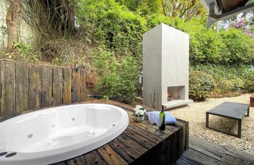 Vila Inglesa House | 1 Suite 1 Qt Jacuzzi Varanda Lareira WiFi
