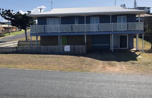 Emu Park House | 1 Wood Street, Emu Park (Star of the Sea)