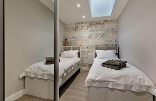 Mortehoe Apartment | 1 Woolacombe West - Luxury Apartment at Byron Woolacombe, only 4 minute walk to Woolacombe Beach!