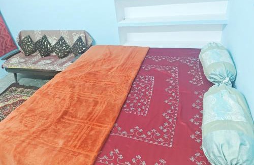 Naini House | 10 min away from Sangam