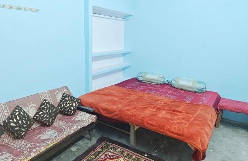 Naini House | 10 min away from Sangam