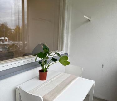 Lantinen District Apartment | 10 mins to Helsinki center, Nordic apartment